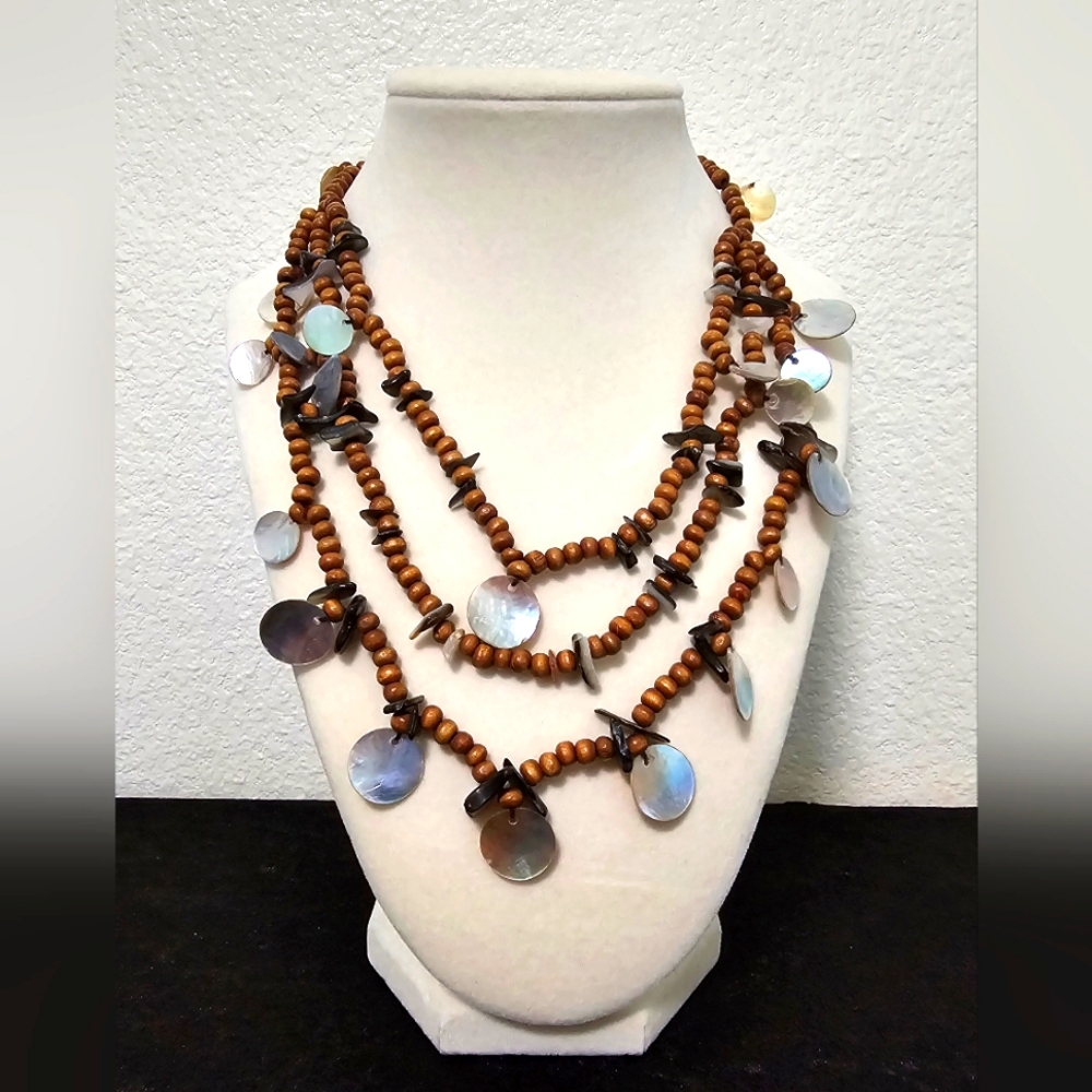 Vintage 3 Strand Natural Abalone/Mother of Pearl Shell Necklace w/Wooden Beads